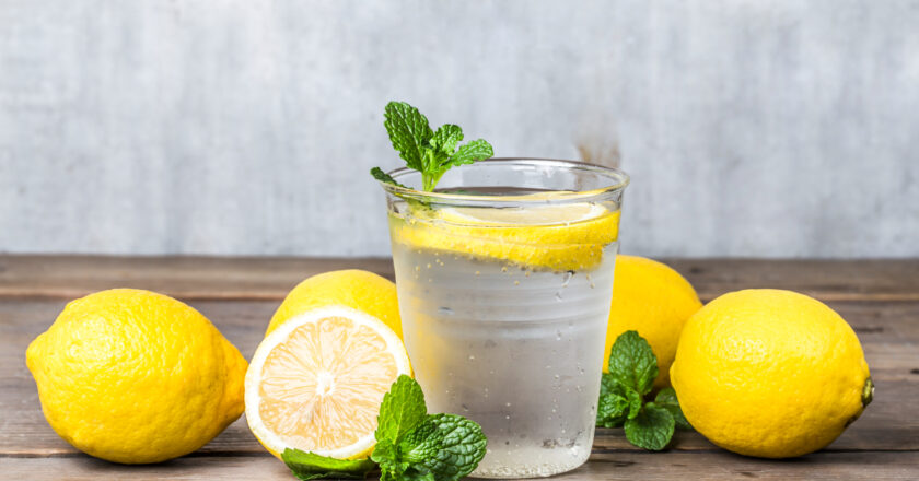 Citron vitaminer: 5 fordele ved at drikke vand med citron